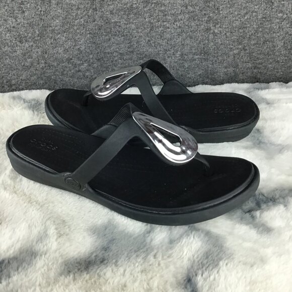 Crocs Sanrah Hammered Metal Black Flip Flop Wedge Sandals Women's Size 9 - Picture 1 of 10